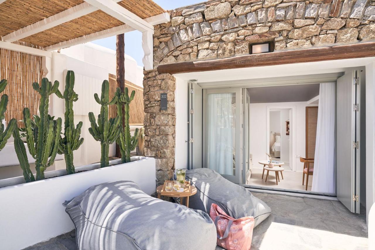Adorno And Hotel Ornos (Mykonos)