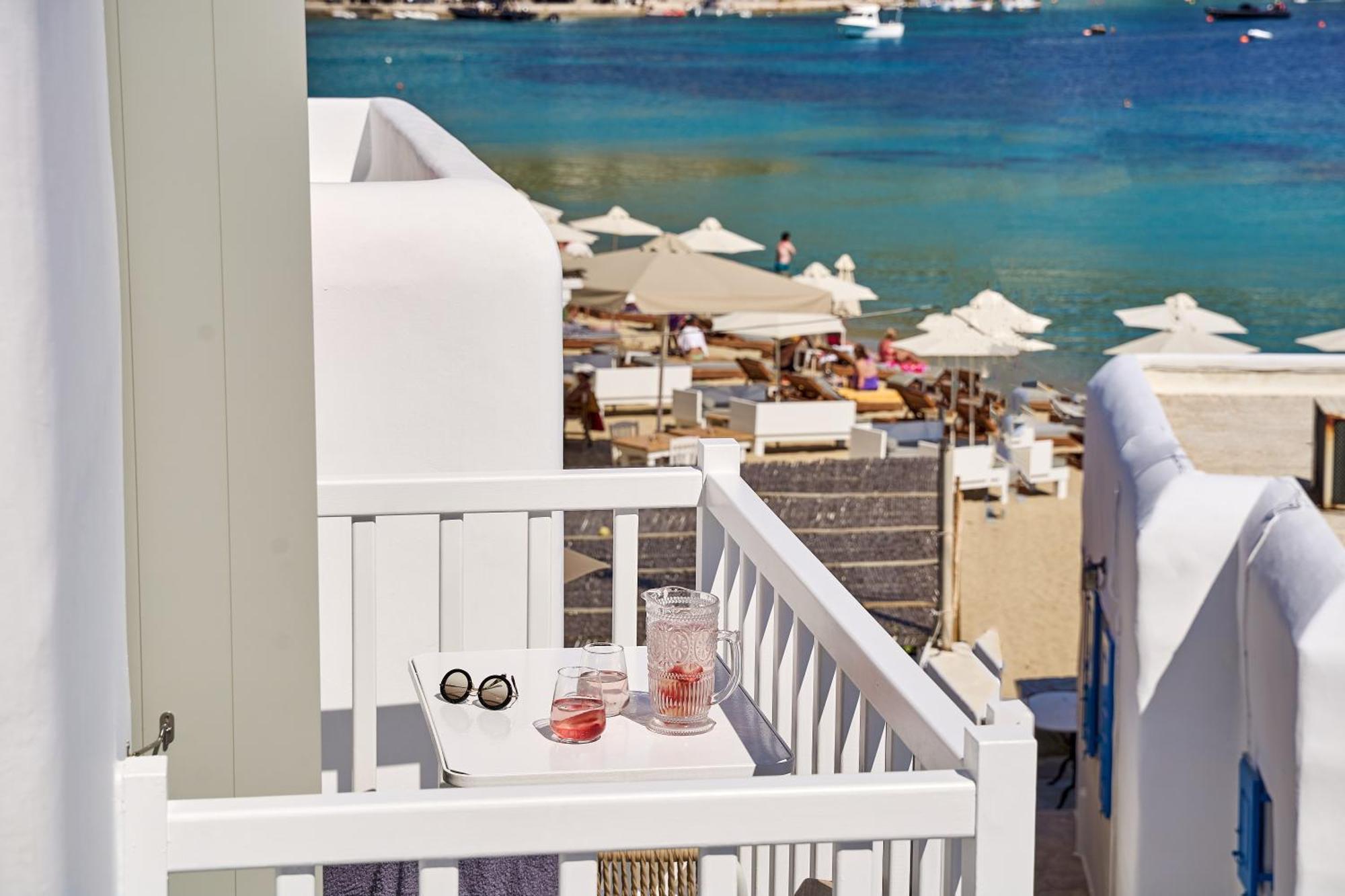 Adorno And Hotel Ornos (Mykonos)